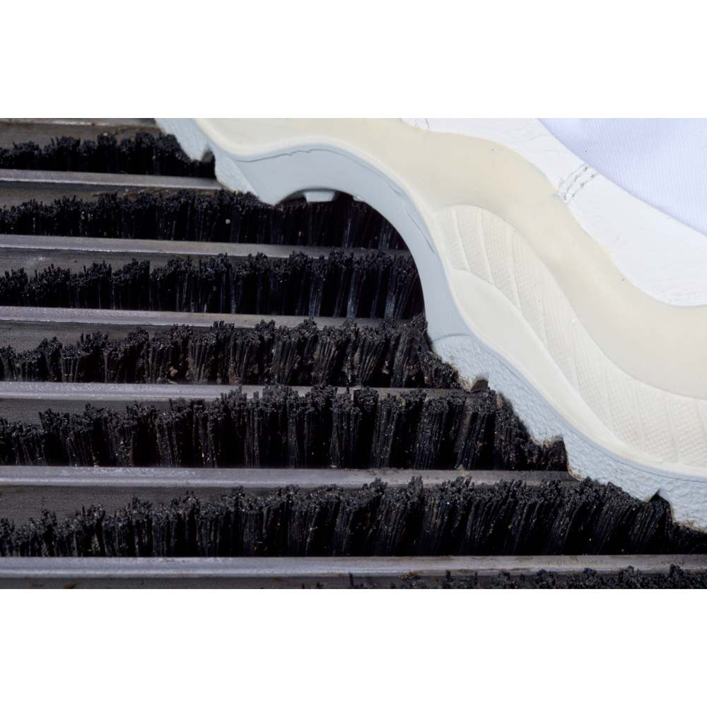 Machine de nettoyage des semelles avec désinfection par pulvérisation, sans raccordement à l'eau - Image 3